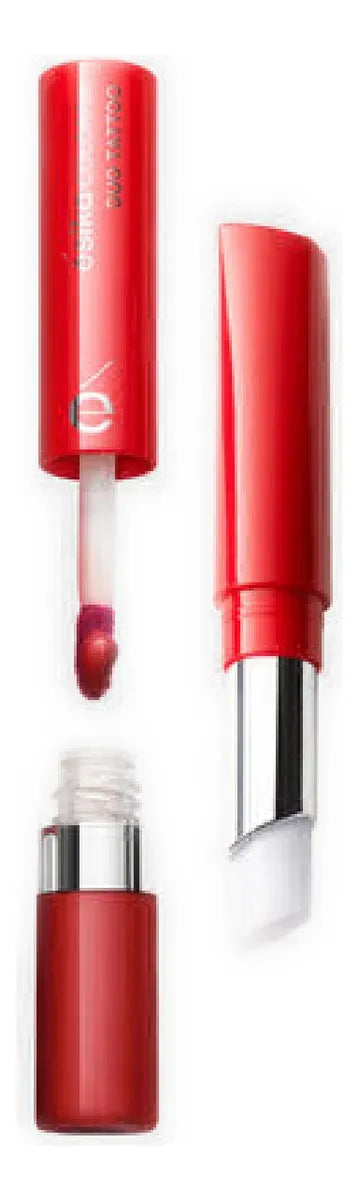 Ésika Duo Tattoo Colorfix lipstick in satin passion red